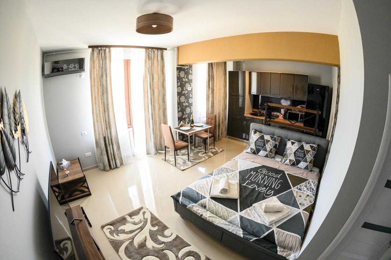 Ferienwohnung Beachside Studio Mamaia Nord Năvodari Exterior foto